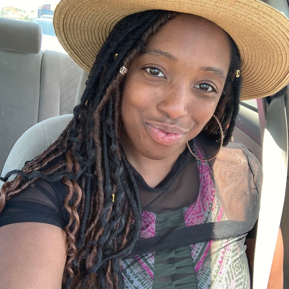 Meet your Posher, Imonie